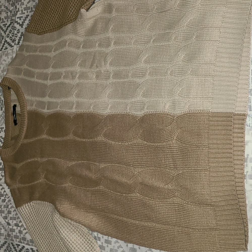 NWOT Long sleeve colorblock knit sweater